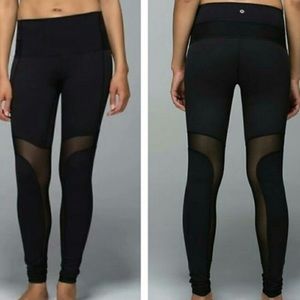 Lululemon ‘Breathe Easy’ Black Mesh Leggings.